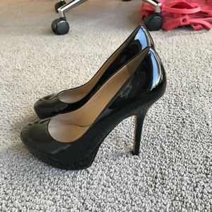 Joan & David Pumps